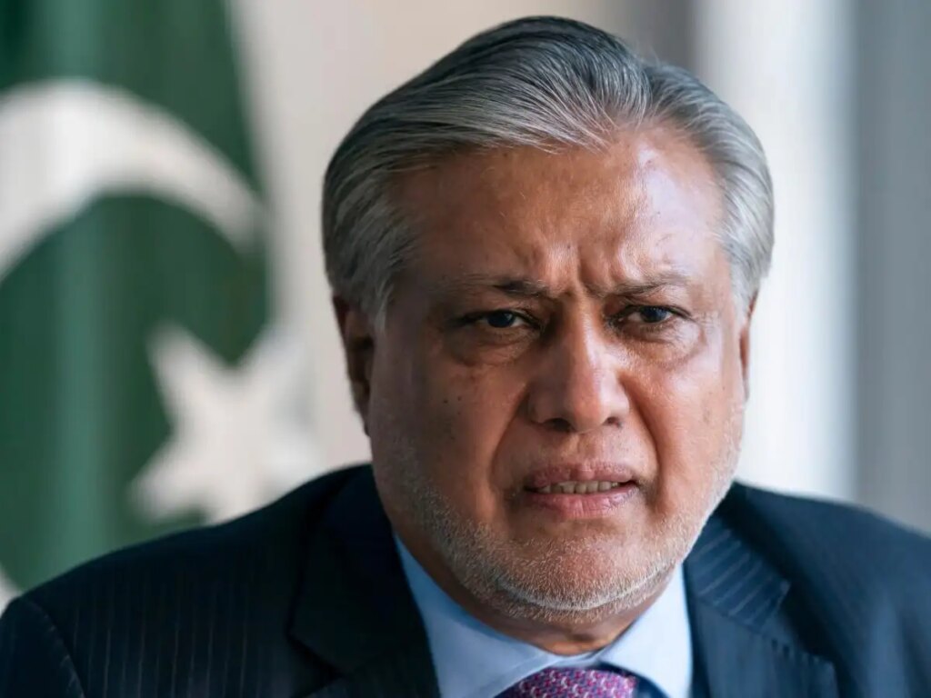 Pakistan surrounded by allegations of betrayal by Iran! Big claim on Foreign Minister Ishaq Dar for giving nuclear information to America