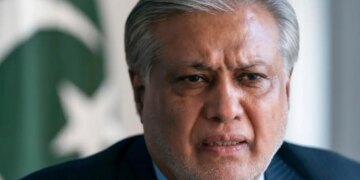 Pakistan surrounded by allegations of betrayal by Iran! Big claim on Foreign Minister Ishaq Dar for giving nuclear information to America