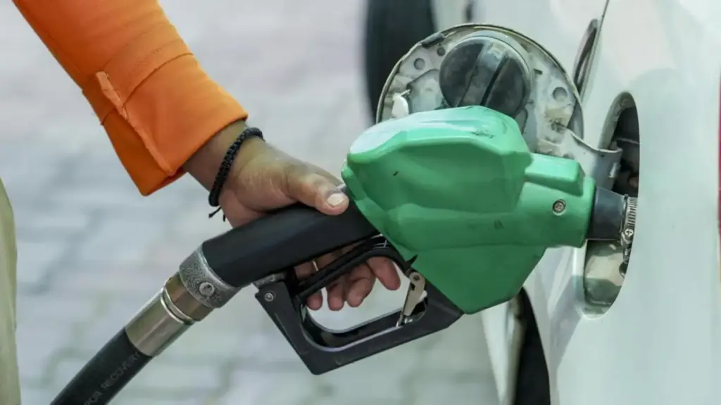 Petrol Diesel Price Update: What changed in fuel prices on June 6? Know the latest rates of Delhi, Mumbai, Kolkata and Chennai