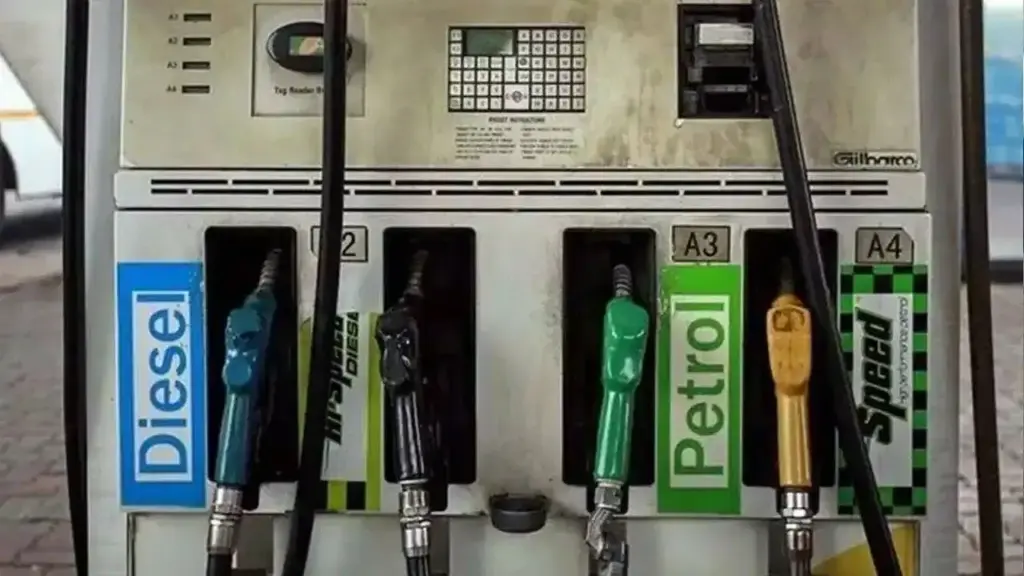 Petrol and diesel may become costlier by Rs 5 more, increasing losses of oil companies increase the tension of the general public