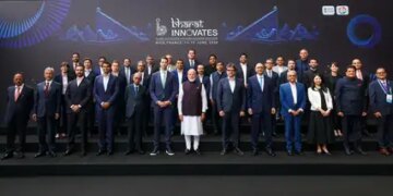 Prime Minister Modi invites entrepreneurs to work in India and contribute to the development of the world