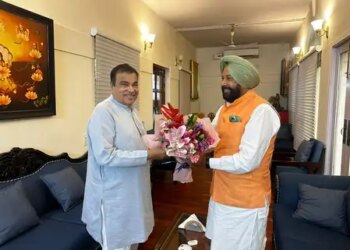 Punjab BJP chief meets Nitin Gadkari, discussion on infrastructure projects