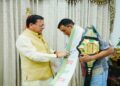 Pushkar Singh Dhami|Digambar Singh Rawat|Latest Hindi News|Samachar Hindi Newstrack | Uttarakhand News: Chief Minister Pushkar Singh Dhami met MMA world champion Digambar Singh Rawat. News Track in Hindi