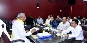 Rajbhar in action mode before monsoon, said- damaged hand pumps should be repaired and drinking water schemes should be completed on time.