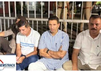 Rajya Sabha Election Row: Meenakshi Natarajan's Nomination Rejected. Congress Hits Streets | Madhya Pradesh News: Congress leaders sat on dharna overnight in Bhopal, politics heated up after nomination was cancelled. News Track in Hindi