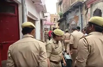 Ram temple offering case: Police recovered jewelery and documents from Tinnu Yadav's house.