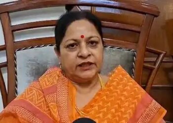यूपी चुनाव से पहले मुरादाबाद सपा में रार, पीडीए सम्मेलन में न बुलाए जाने पर सांसद रुचि वीरा नाराज