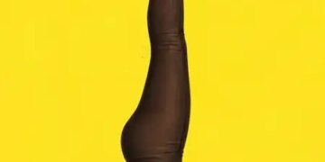 Sarvangasana is effective in removing the problems of aging, there are many benefits of practicing it.