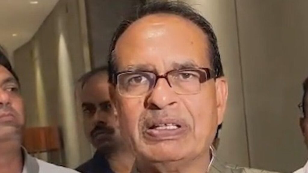 Shivraj Singh Chauhan: Women Farmers and Youth Key to India's Agriculture Future. Newstrack | Government's priority to increase women's participation in agriculture: Shivraj Singh Chauhan. News Track in Hindi