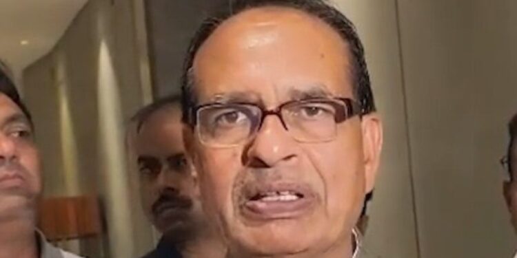 Shivraj Singh Chauhan: Women Farmers and Youth Key to India's Agriculture Future. Newstrack | Government's priority to increase women's participation in agriculture: Shivraj Singh Chauhan. News Track in Hindi