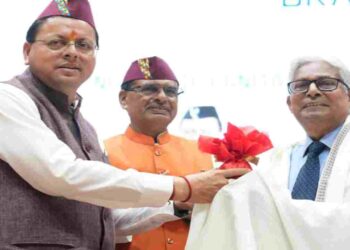 Shivraj Singh Chouhan and Pushkar Singh Dhami. | Uttarakhand News: Message from agriculture and prosperous farmer from Pantnagar: Shivraj, Dhami said old students are our pride. News Track in Hindi