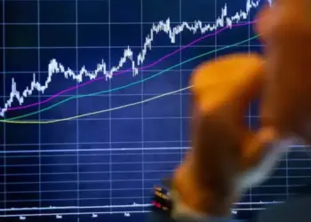 Signs of chaos in the market! But money can be made in these 20 stocks, note down the target and stop loss here.