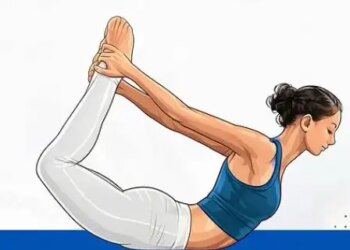 Simple Dhanurasana strengthens the spine and calms the mind, know the right way to practice it.