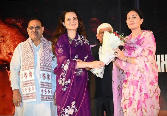 Special screening of 'Bharat Bhagya Vidhaata' in Jaipur, Kangana Ranaut expressed gratitude to CM Bhajanlal Sharma and Deputy CM Diya Kumari.