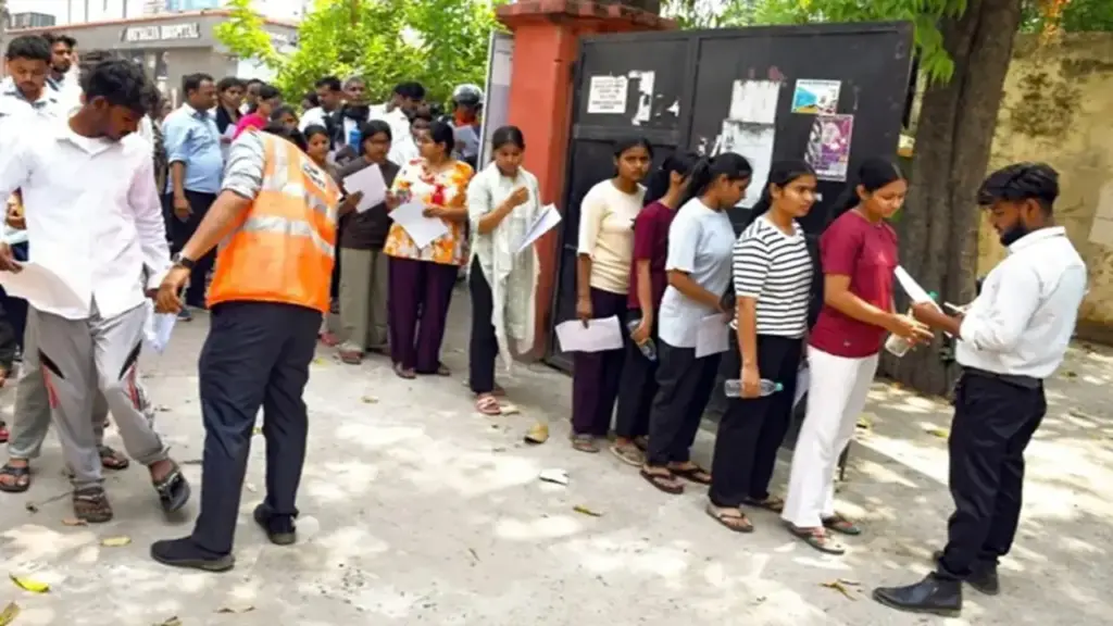 Stir due to TET paper leak in Maharashtra! Exam canceled even before the exam, education department started investigation