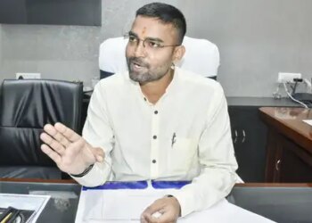 दीपक प्रकाश की मंत्री पद पर दोबारा नियुक्ति मामले में सुप्रीम कोर्ट ने जारी किया नोटिस
