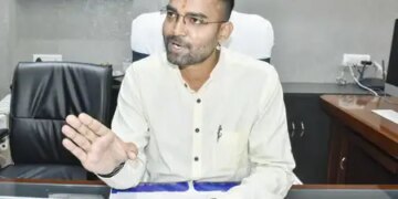 दीपक प्रकाश की मंत्री पद पर दोबारा नियुक्ति मामले में सुप्रीम कोर्ट ने जारी किया नोटिस