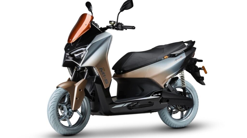 TVS M1S (1)