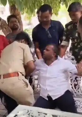 तेलंगाना: स्कूल प्रिंसिपल से बदसलूकी करने पर भाजपा नेता को हिरासत में लिया गया