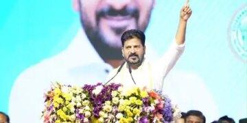 तेलंगाना के मुख्यमंत्री ने बीआरएस और भाजपा को उनके प्रदर्शन पर बहस करने की चुनौती दी