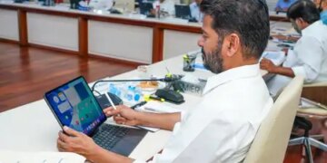 Telangana Cabinet goes digital, tablets given to ministers