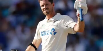 The Oval: Henry Nicholls' century, New Zealand take 352-run lead over England