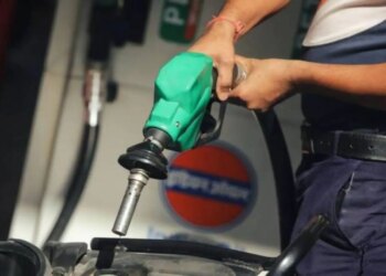 There will be a big fall in oil prices! Petrol and diesel may become cheaper after July, common man gets relief from Fitch's report