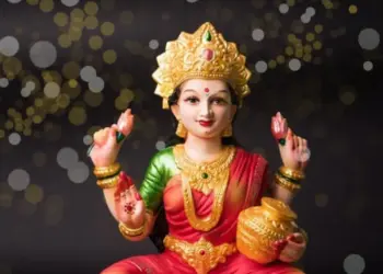 Vastu Tips for Money: Money doesn't stop even after earning a lot? These easy remedies of Vastu can remove financial problems