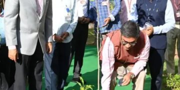 Vikram Misri visited 'Bhavini' and IIT Madras, told students - 'Your role is important'