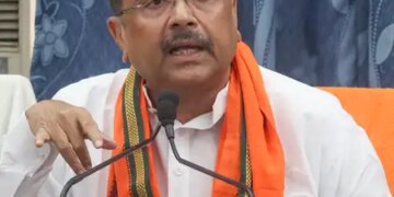 बिना टैक्स बढ़ोतरी के राजस्व बढ़ाने की रणनीति पर काम कर रही पश्चिम बंगाल सरकार