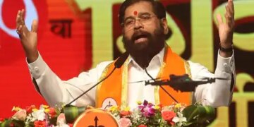 यूबीटी के बागी सांसदों आए इधर तो बोले डिप्टी सीएम एकनाथ शिंदे,
