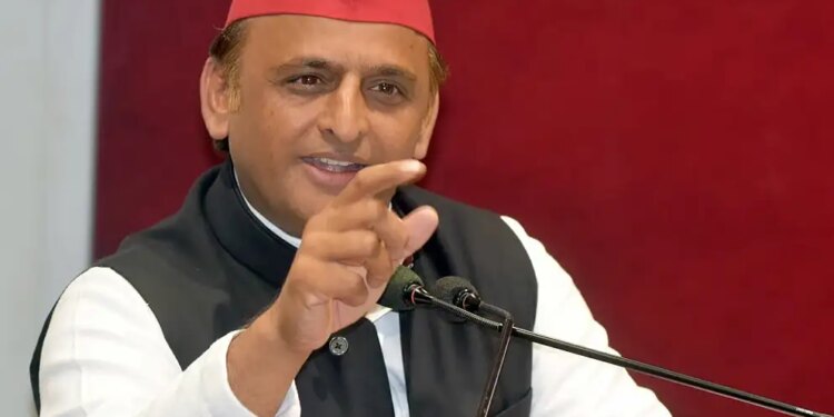 'Whoever gets scared will run away...' Akhilesh Yadav furious over the claim of split in SP, gave a befitting reply to Rajbhar
