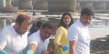 Yamuna cleaning campaign intensified in Delhi: Chief Minister and ministers donated labor at ITO Ghat
