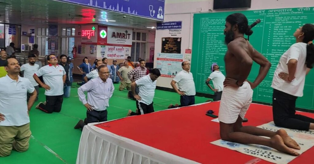 Yoga practice in all community health centers including Sadar Hospital, message given to stay healthy with yoga