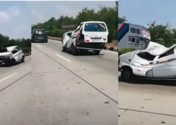 You too will be amazed after watching the video of this unique car, people were surprised to see it running fearlessly even in broken condition.