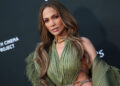 ≡ The bitter truth of Jennifer Lopez's life - sometimes there was no money for food, sometimes her heart was broken! 》Her Beauty