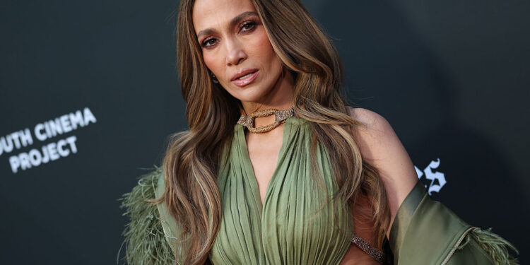 ≡ The bitter truth of Jennifer Lopez's life - sometimes there was no money for food, sometimes her heart was broken! 》Her Beauty