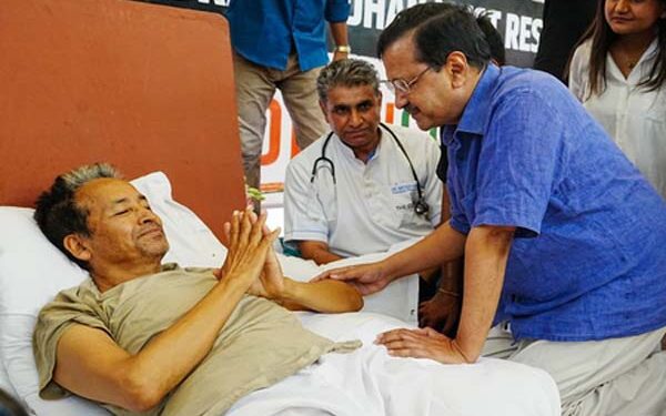 New Delhi: Arvind Kejriwal arrived at Jantar Mantar to support Sonam Wangchuk.