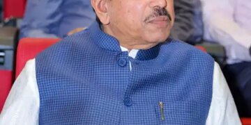 धर्मेंद्र प्रधान के इस्तीफे के बाद प्रल्हाद जोशी को शिक्षा मंत्रालय का अतिरिक्त प्रभार सौंपा गया