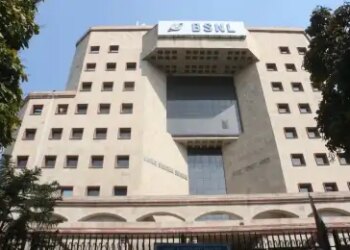 BSNL's core service revenue increased by 10 percent to Rs 4,418 crore in the first quarter.