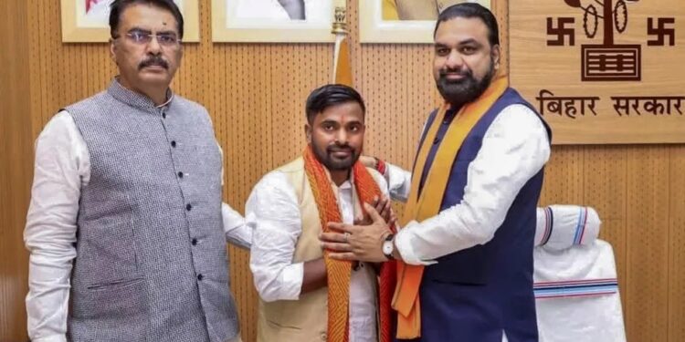 Bankipur By-Election 2026| BJP Faces Fresh Row On Neeraj Kumar Sinha Biodata After Candidate Change. 'Where did BJP go wrong in Bankipur...?' Ticket changed in 24 hours, now there is an uproar over the biodata of the new candidate. News Track in Hindi
