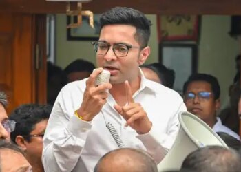 Bengal: BJP leaders filed complaint against Abhishek Banerjee