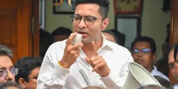 Bengal: BJP leaders filed complaint against Abhishek Banerjee