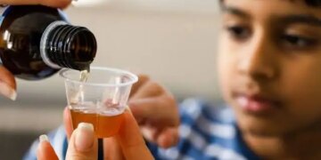Big decision of the government: Ban on open sale of medicines containing more than 12% alcohol, watch the video, now medicine will not be available without a doctor's prescription