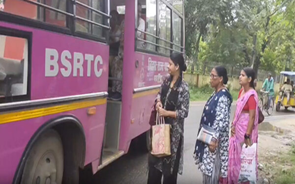 Bihar: Pink bus service started in Saharsa, women expressed happiness, said- 'Now the journey will be safe'