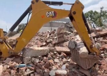 Bulldozer will run on Johar University of Rampur in Uttar Pradesh