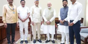 सीएम चंद्रबाबू नायडू ने पीएम मोदी से की मुलाकात, भोगापुरम एयरपोर्ट के उद्घाटन के लिए दिया न्योता