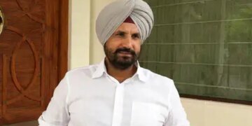 'Charanjit Singh Channi is my senior, I am learning from him', Raja Vading said on the question of factionalism in Congress