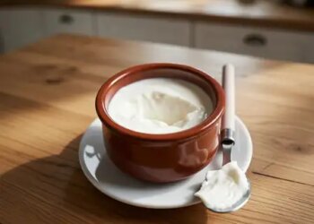 Curd, probiotics and prebiotics can reduce the risk of colorectal cancer, a big revelation in the new study.