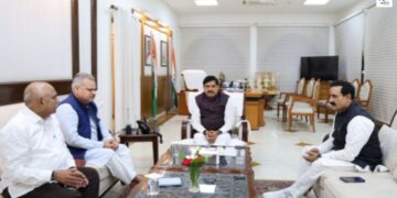 Datia Bypoll: Narottam Mishra Meets CM, High-Level Meeting Sparks Fresh Political Buzz | What is the meaning of Narottam Mishra's meeting with CM? Increased stir before Datia by-election. News Track in Hindi